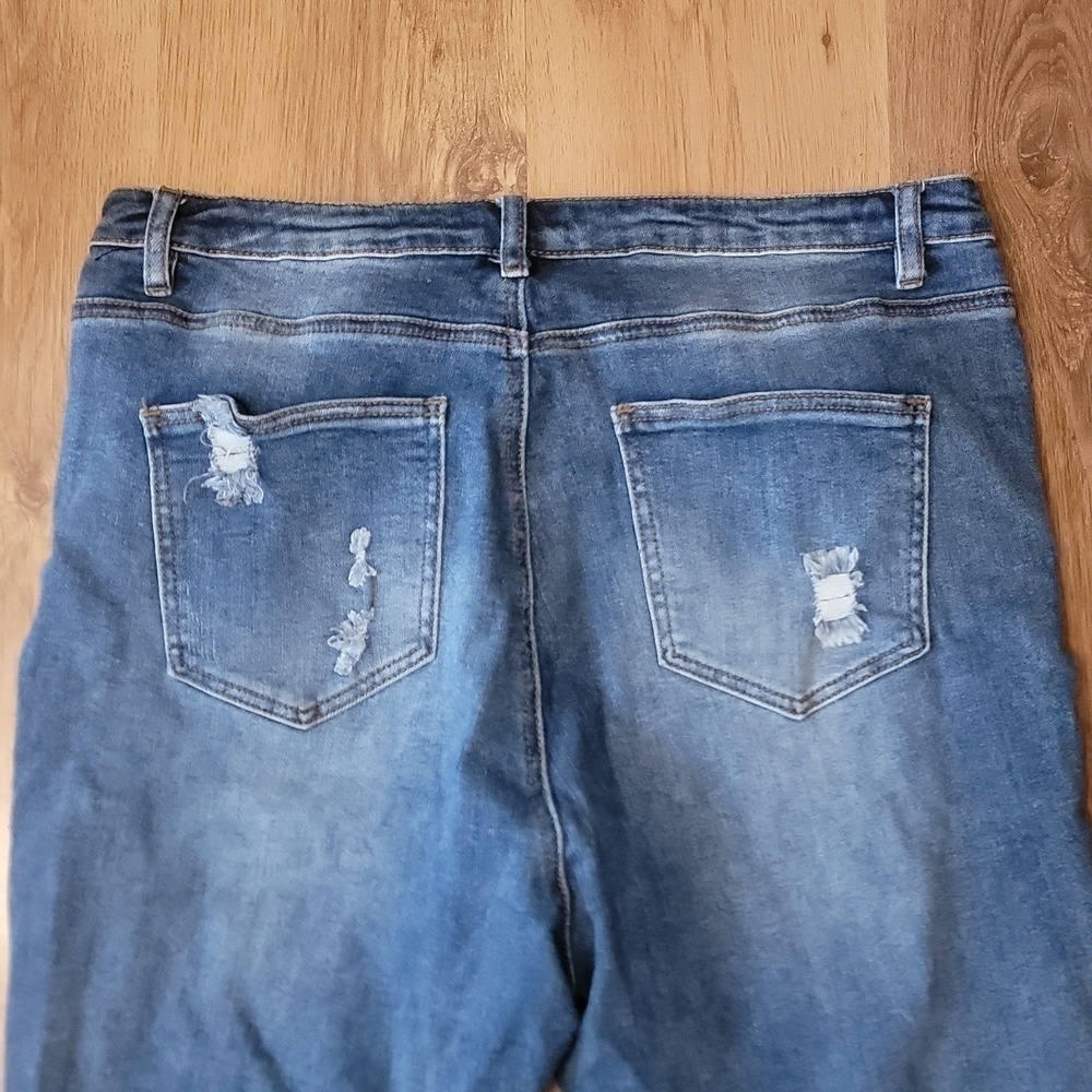 American Bazi 2X Distressed High-rise Jeans - Picture 5 of 8